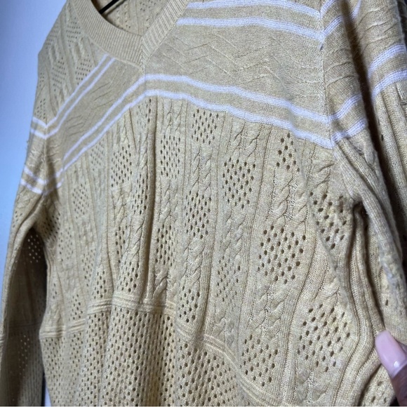 VTG Women Sweater Medium Yellow Cable Knit V-Neck Tennis Prep Sporty Lightweight - Picture 9 of 9